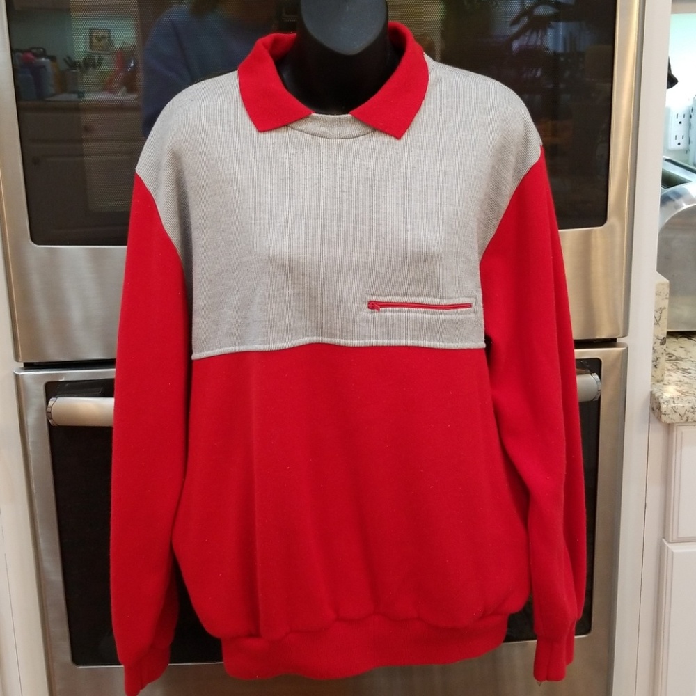 Triples collared sweatshirt